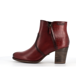 Bottine rouge en cuir