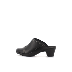 sabot noire a talon en cuir