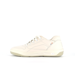 basket blanche en cuir