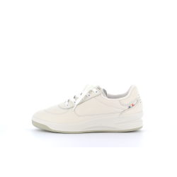 Basket blanche en cuir brandy