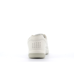 basket blanche a scratch en cuir