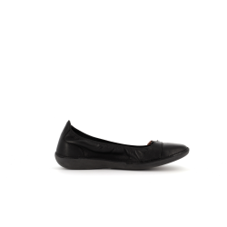 ballerine en cuir noir