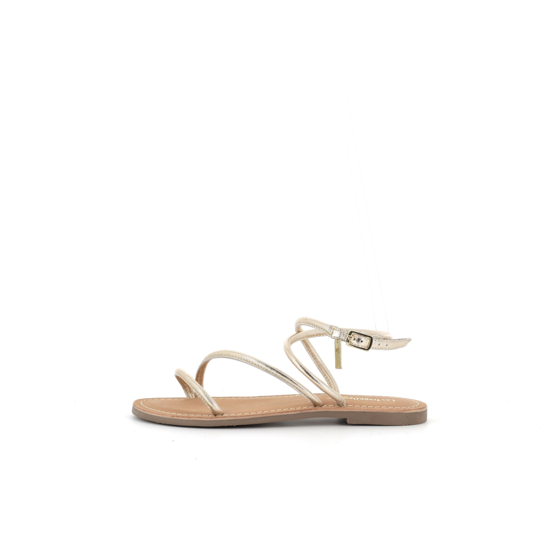 nu pied doré en cuir