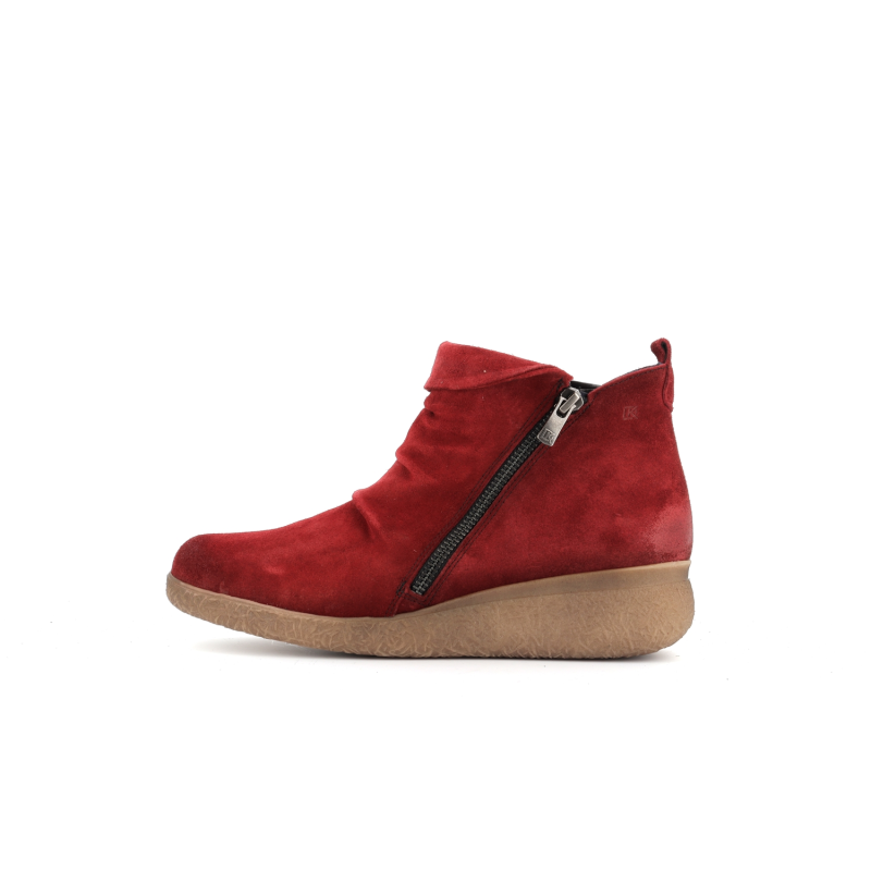 Basket montante rouge en cuir