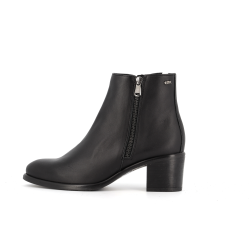 Bottine noir en cuir