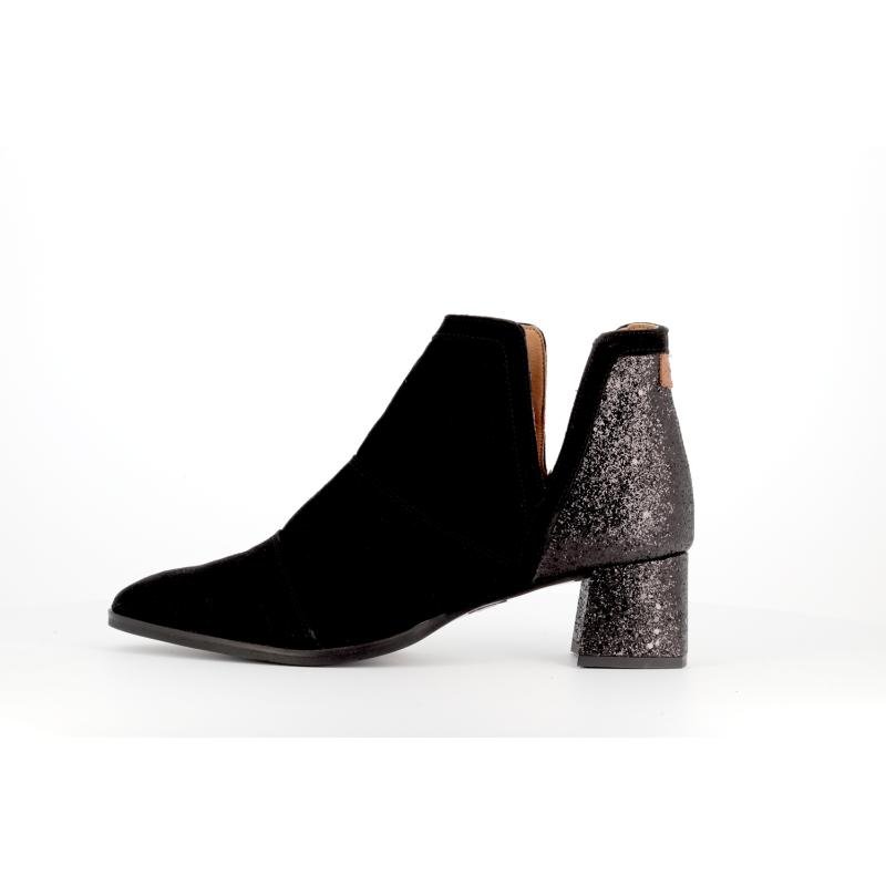 Bottine noir en cuir