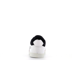 basket blanche en cuir