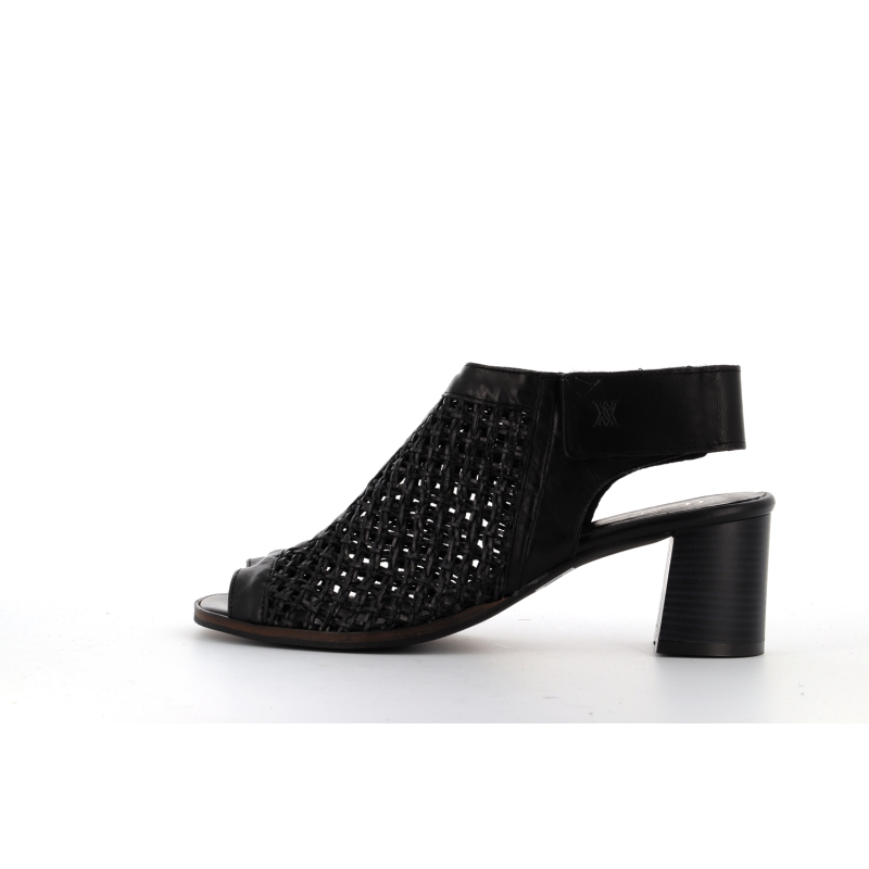 talon noir en cuir tressé