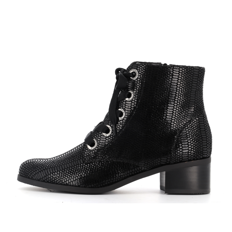 bottine noire en cuir