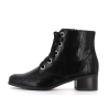 bottine noire en cuir
