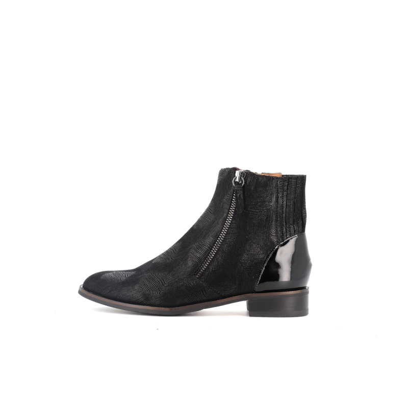 bottine noire en cuir