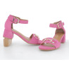 chaussures ouvertes à talons roses en cuir daim