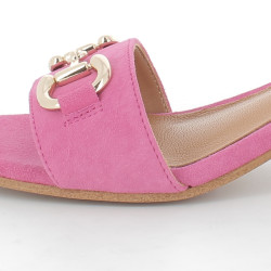 chaussures ouvertes à talons roses en cuir daim