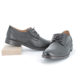 Derbys noir en cuir Pegada