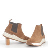 Bottines TBS en daim marron.
