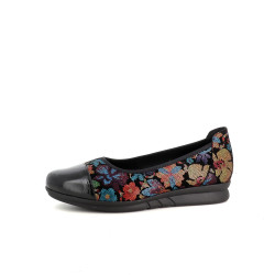 Ballerines en cuir noir Artika