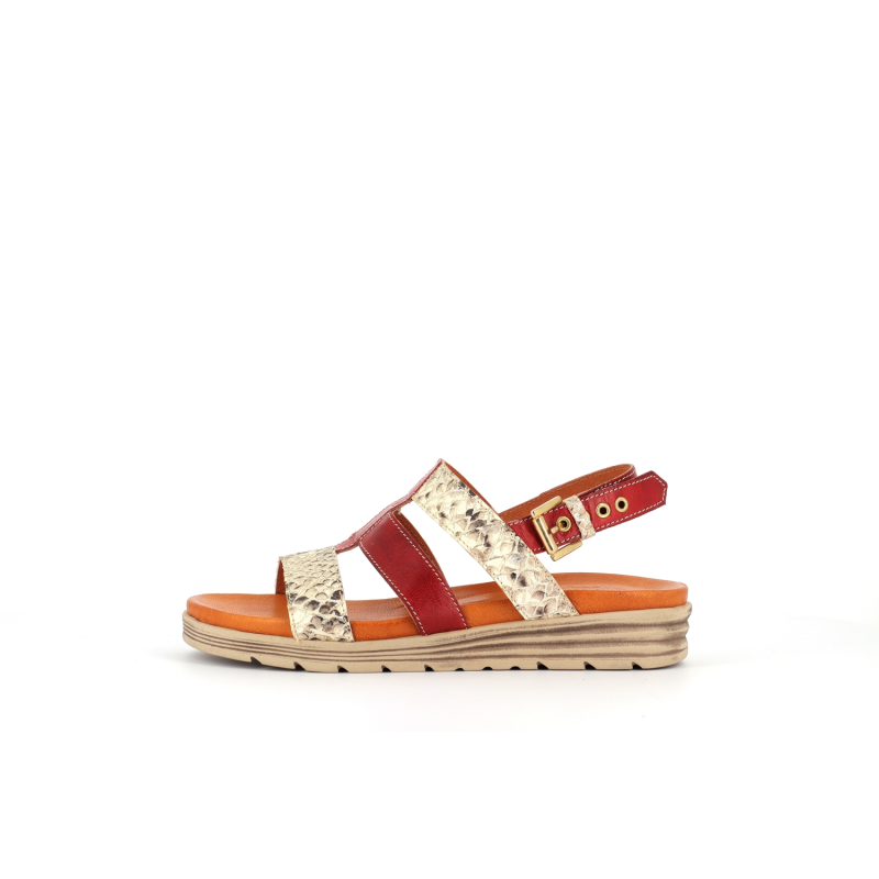 nu pied rouge en cuir