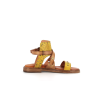 nu pied montant en cuir jaune