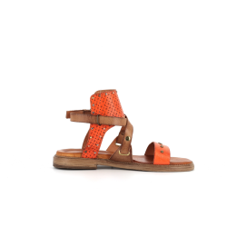nu pied montant orange en cuir