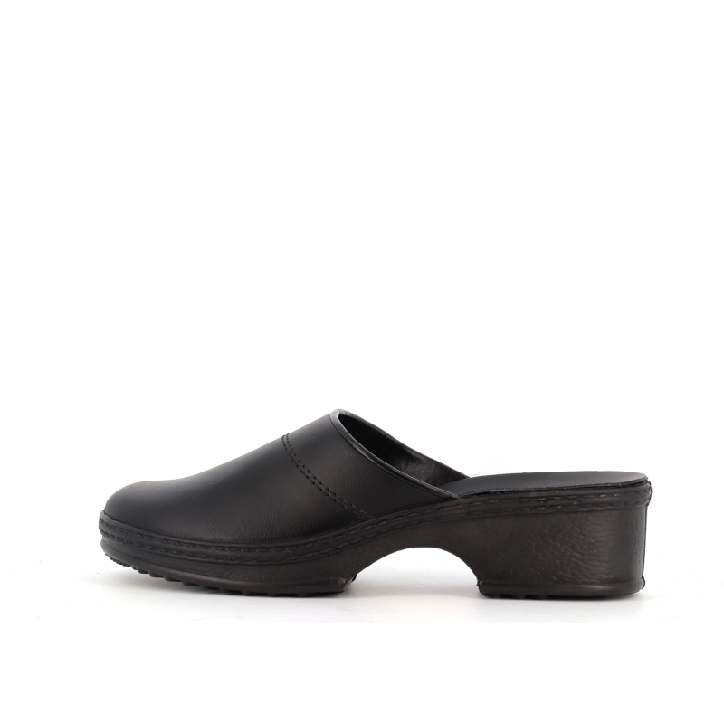 Sabot noir en cuir