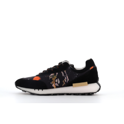 Basket noire fleuri