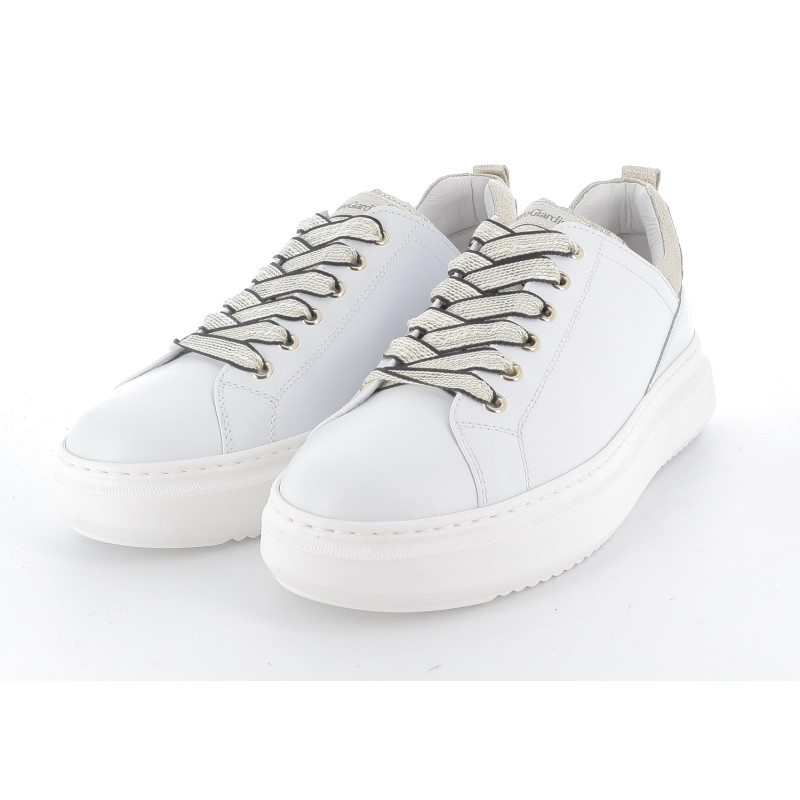 Basket blanc en cuir