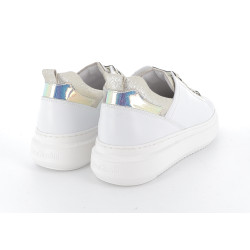 Basket blanc en cuir