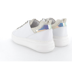 Basket blanc en cuir