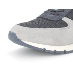 Basket bleu marine en cuir