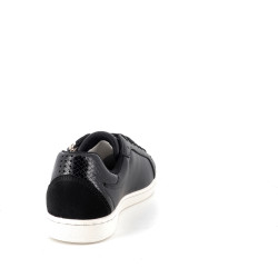 Basket basses noires en cuir