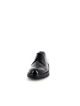 Derbys en synthétique noir vernis Tamaris