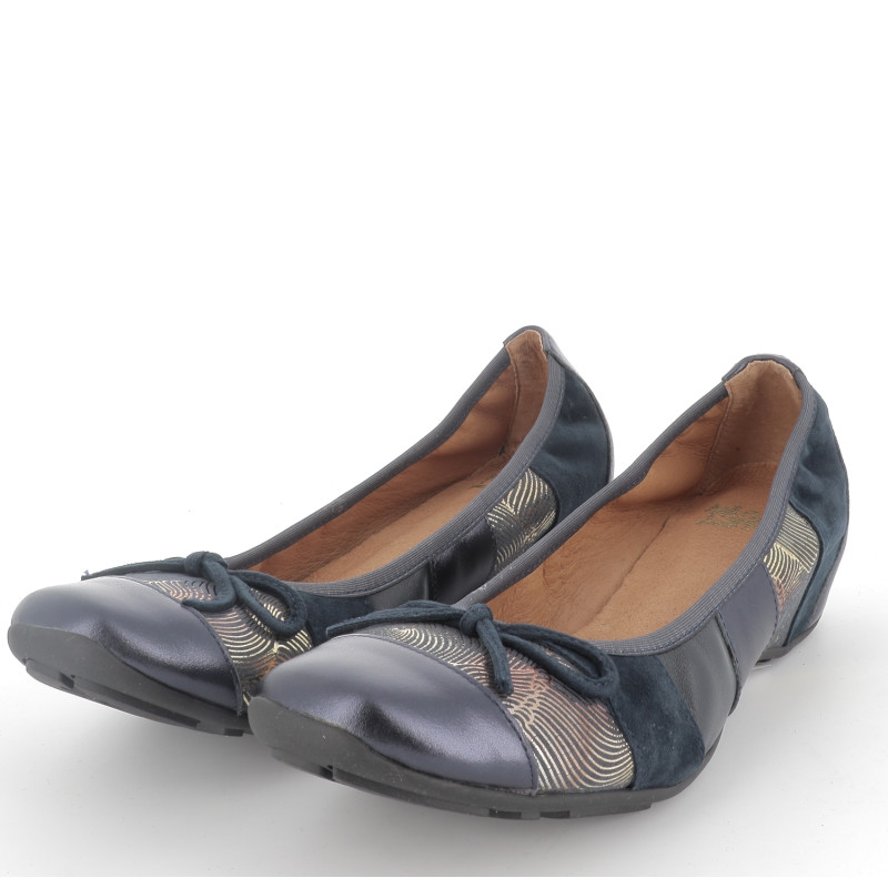 Ballerine marine en cuir