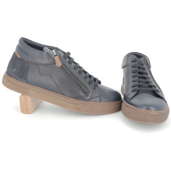 Basket montante bleu marine en cuir