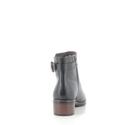 Boots noires avec boucle dorée