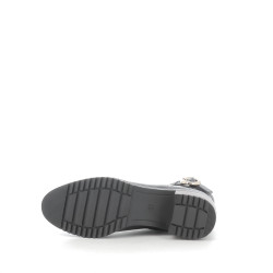 Boots noires avec boucle dorée