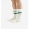 Chaussettes blanches et rayures vertes