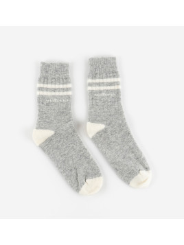 Chaussettes grises et rayures blanches