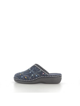 Mules bleues en textile avec broderies
