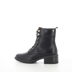 Bottines noires à lacets