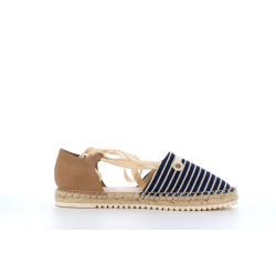 nu pied en toile marine