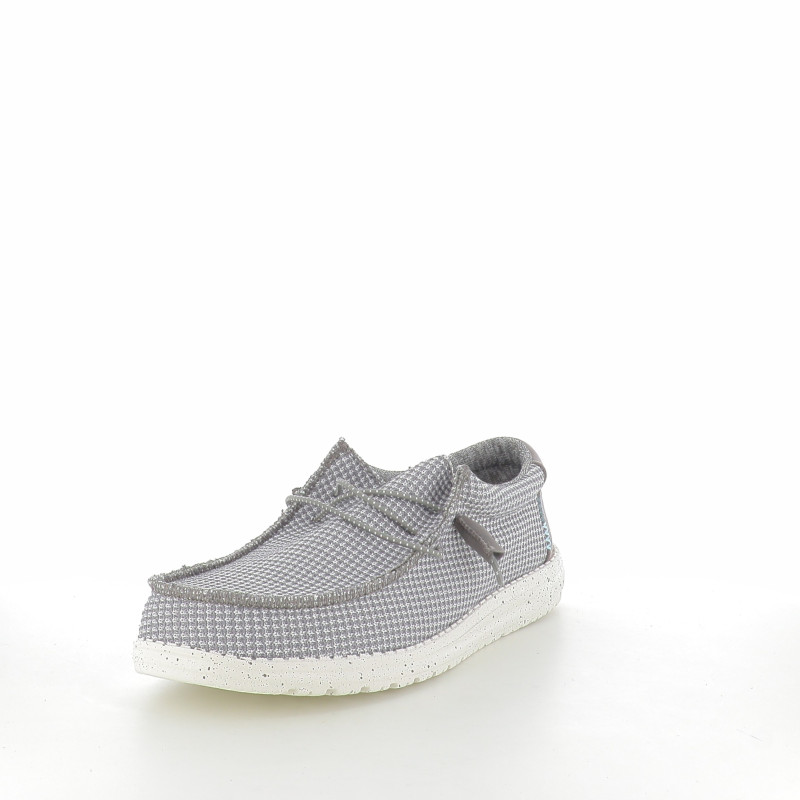 Baskets en toile grise