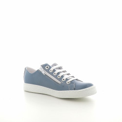 Baskets basses en cuir couleur jean