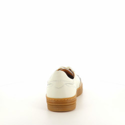 Baskets basses blanches