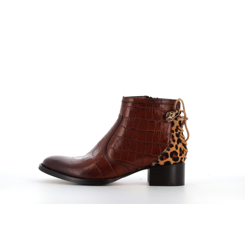 bottine marron en cuir
