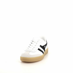 Baskets En Cuir Noir Et Blanc Gola