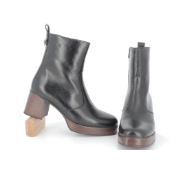 Bottine noir en cuir