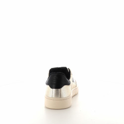 Baskets basses or et noire