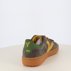 Baskets Unisexes Victoria en Daim