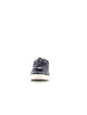 basket marine a motif en cuir