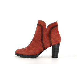 bottine rouge en cuir
